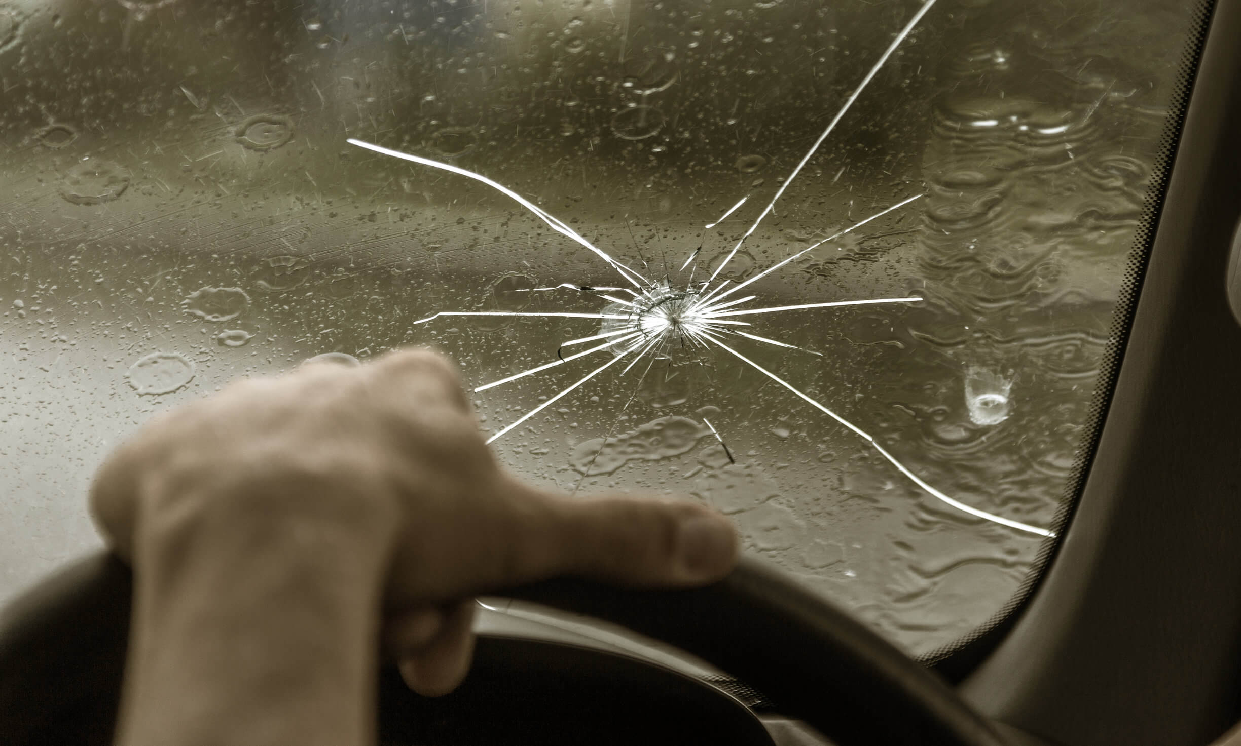 Four Types of Windshield Damage United Auto Care Flowery Branch, GA